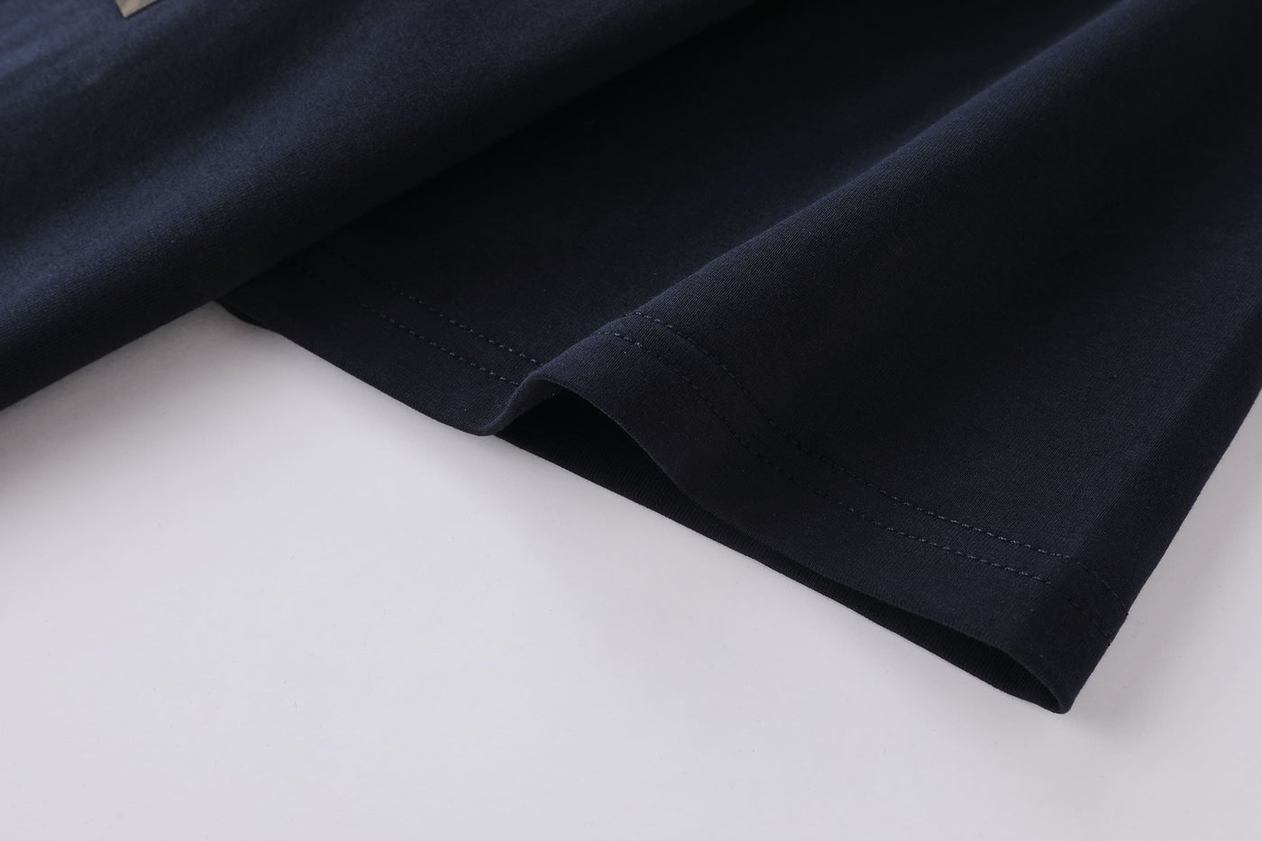 Camiseta estampada azul oscuro para hombre - imagen 7 - JDC Luxury Store