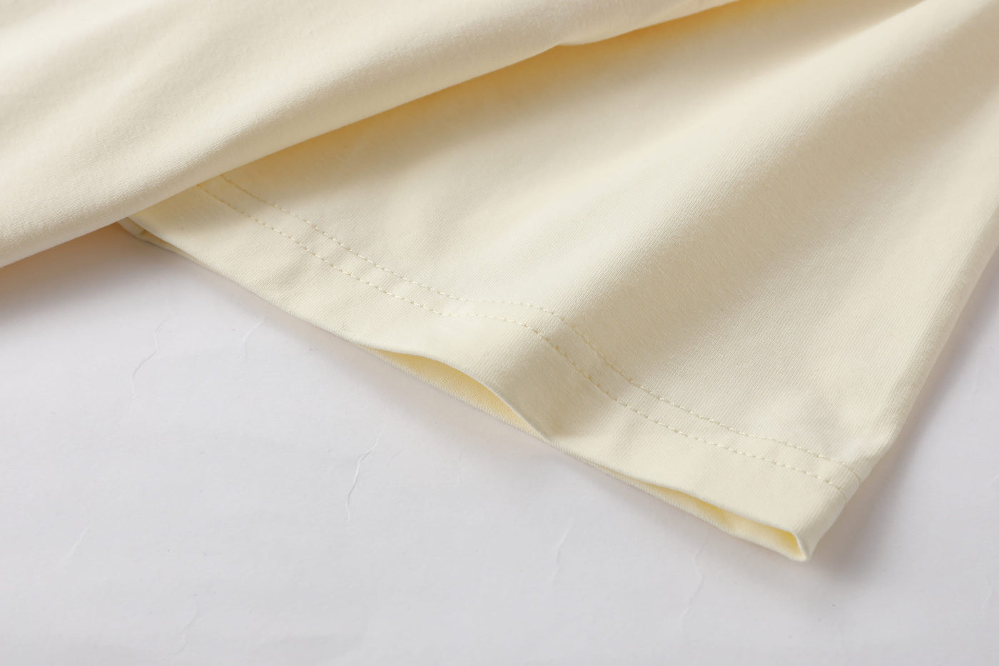 Camiseta estampada crema para hombre - imagen 7 - JDC Luxury Store