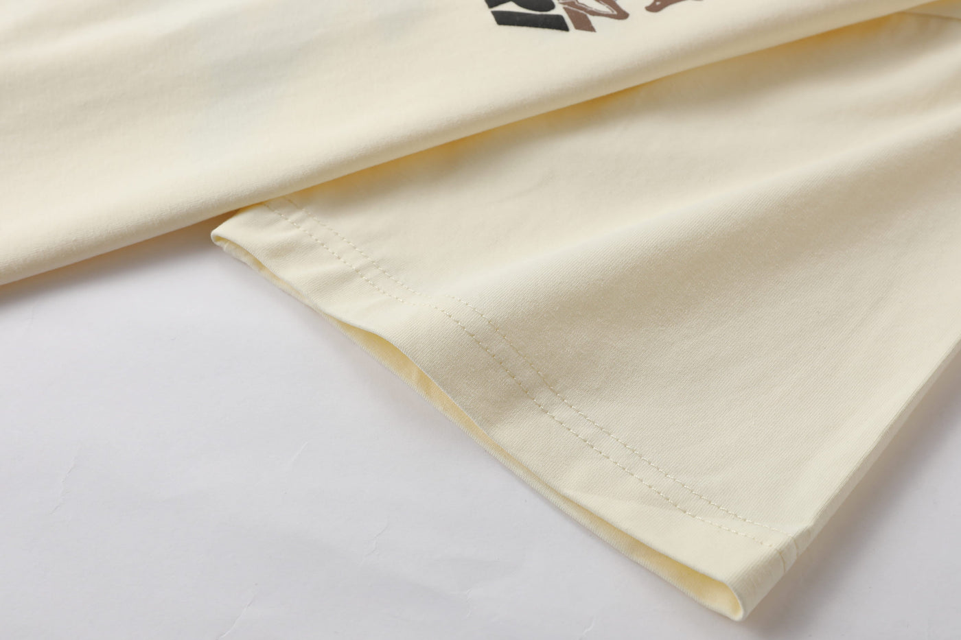 Camiseta estampada crema para hombre - imagen 5 - JDC Luxury Store