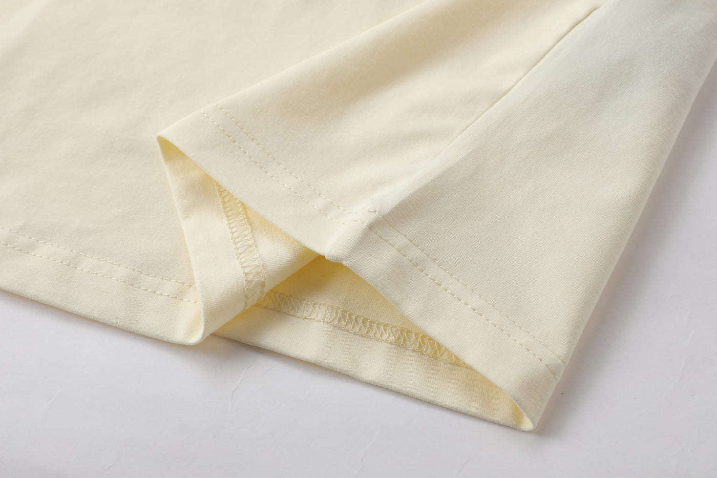 Camiseta estampada crema para hombre - imagen 6 - JDC Luxury Store