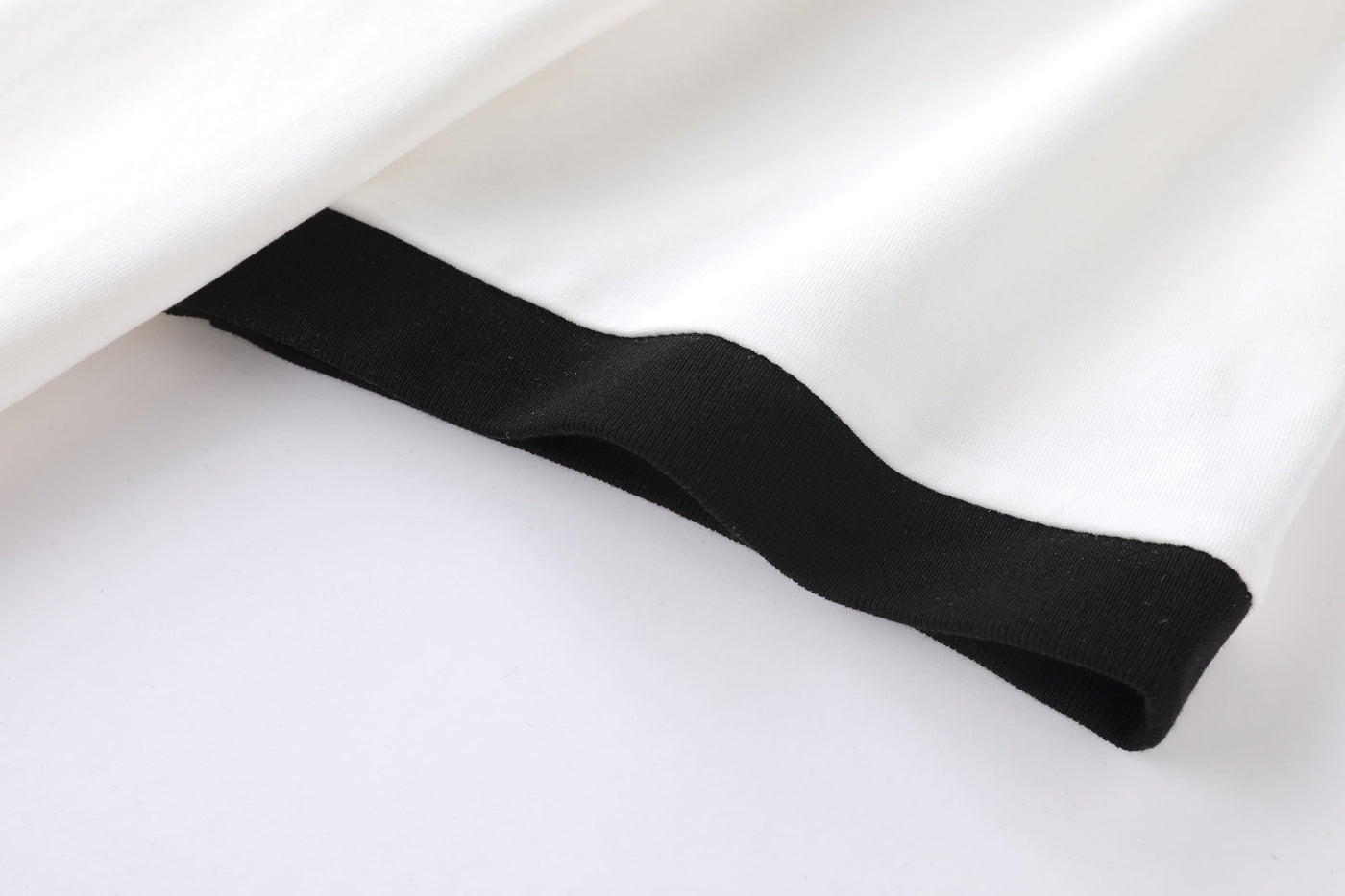 Camiseta básica blanca para hombre - imagen 7 - JDC Luxury Store