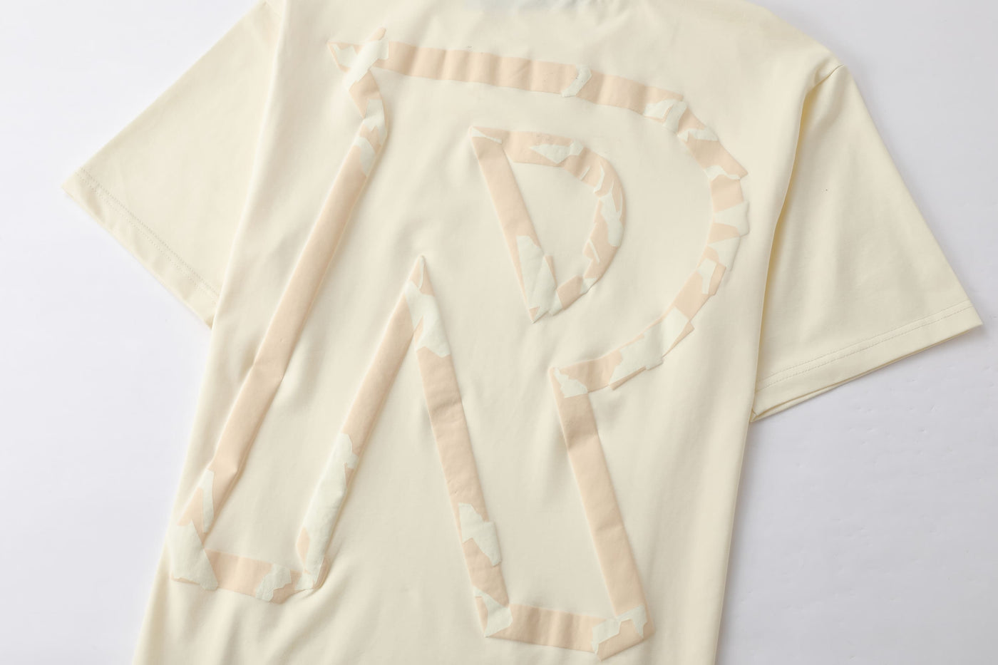 Camiseta estampada crema para hombre - imagen 3 - JDC Luxury Store