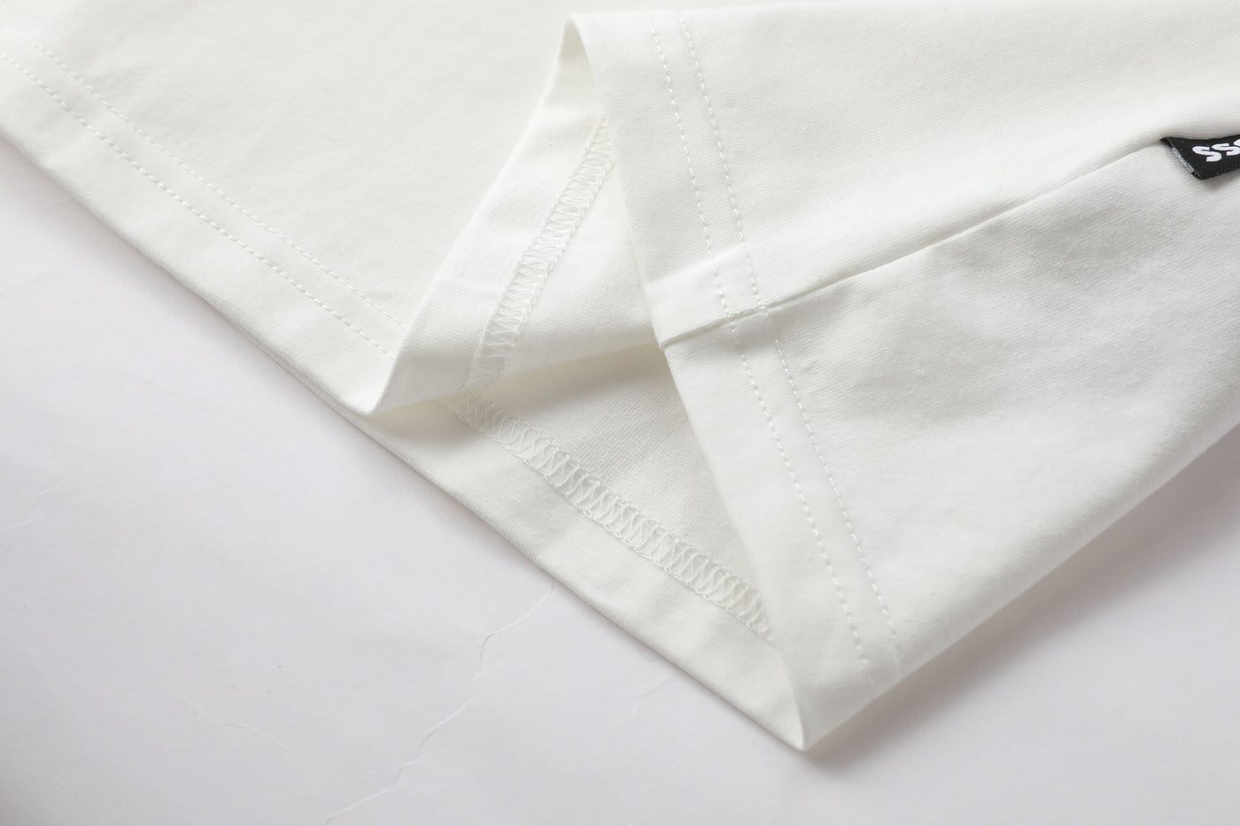 Camiseta básica blanca para hombre - imagen 8 - JDC Luxury Store