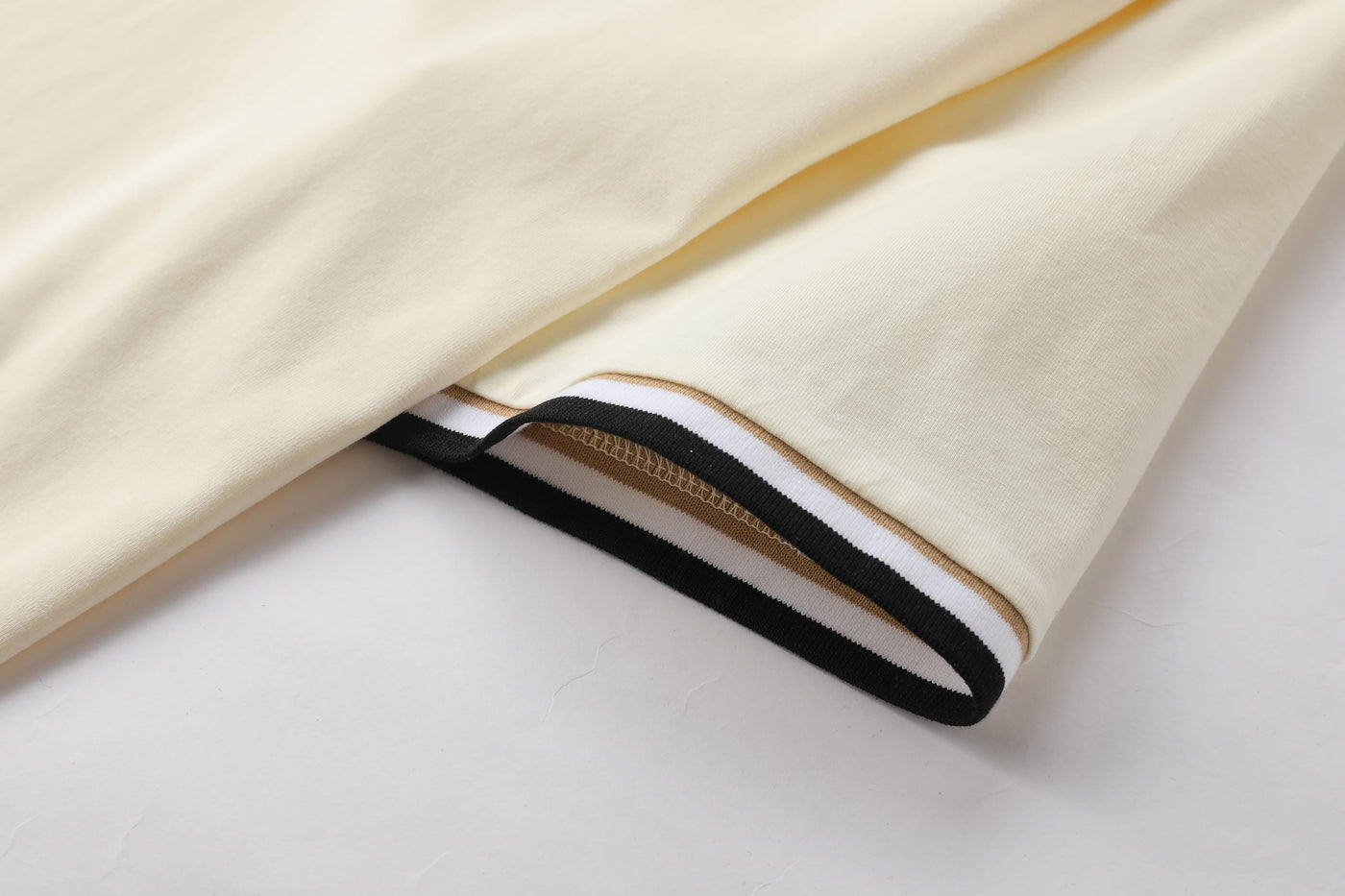 Camiseta básica crema para hombre - imagen 6 - JDC Luxury Store