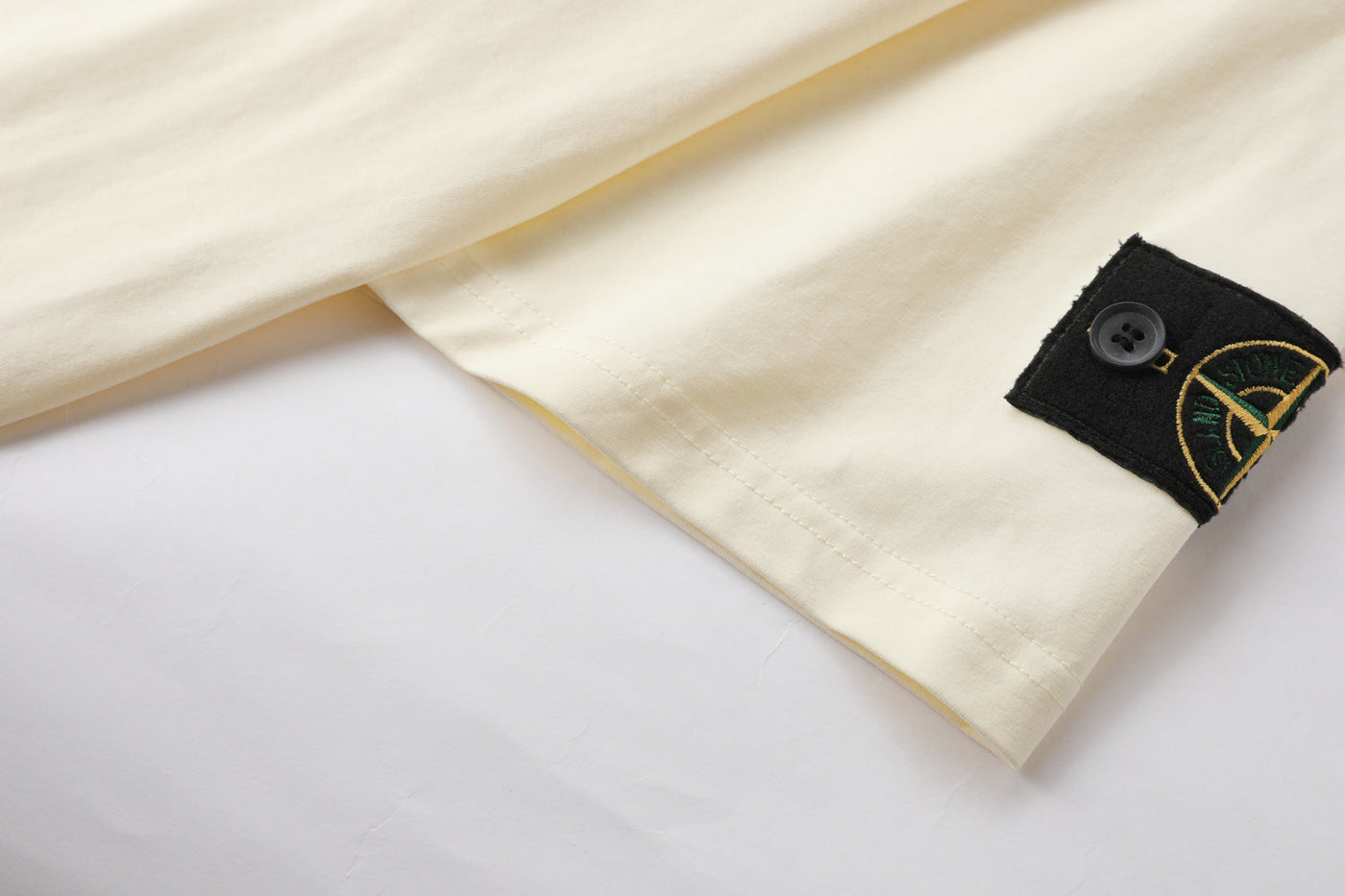 Camiseta básica crema para hombre - imagen 4 - JDC Luxury Store