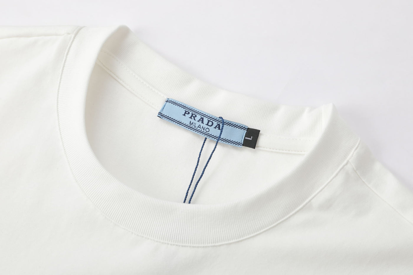 Camiseta básica blanca para hombre - imagen 5 - JDC Luxury Store