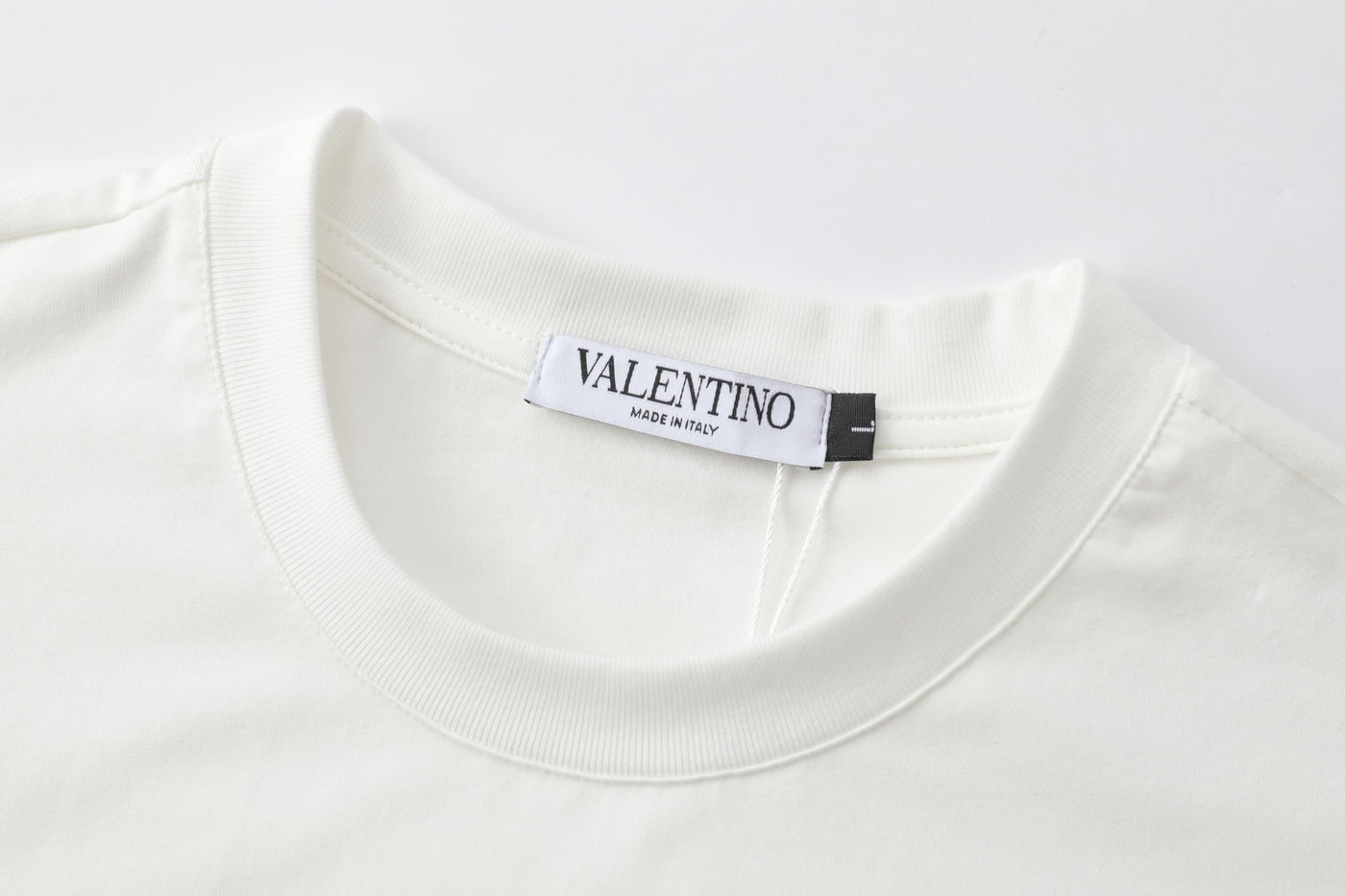 Camiseta básica blanca para hombre - imagen 4 - JDC Luxury Store