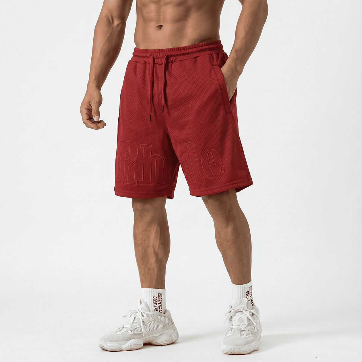 Bermuda roja para hombre - con modelo - JDC Luxury Store