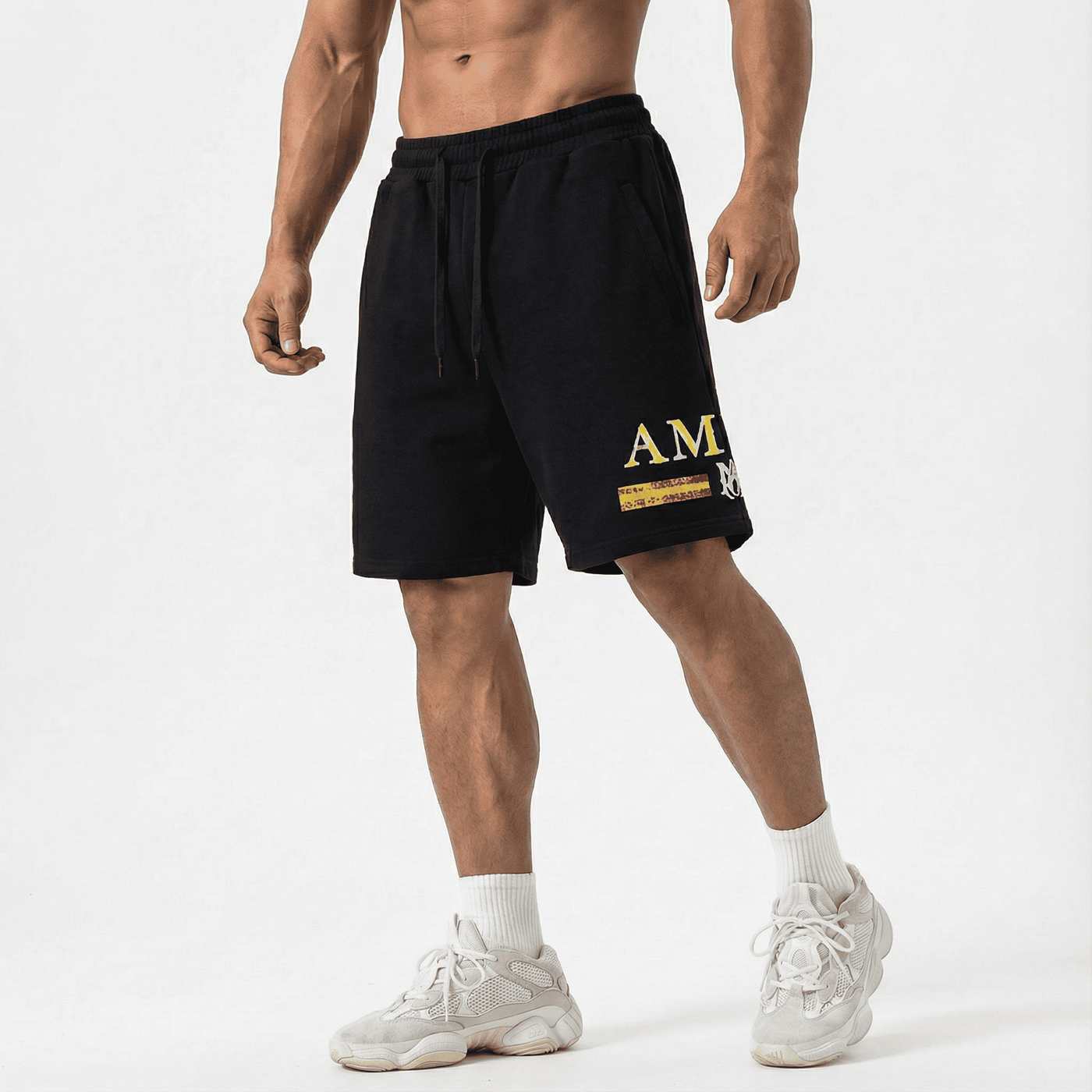 Bermuda negra para hombre - con modelo - JDC Luxury Store