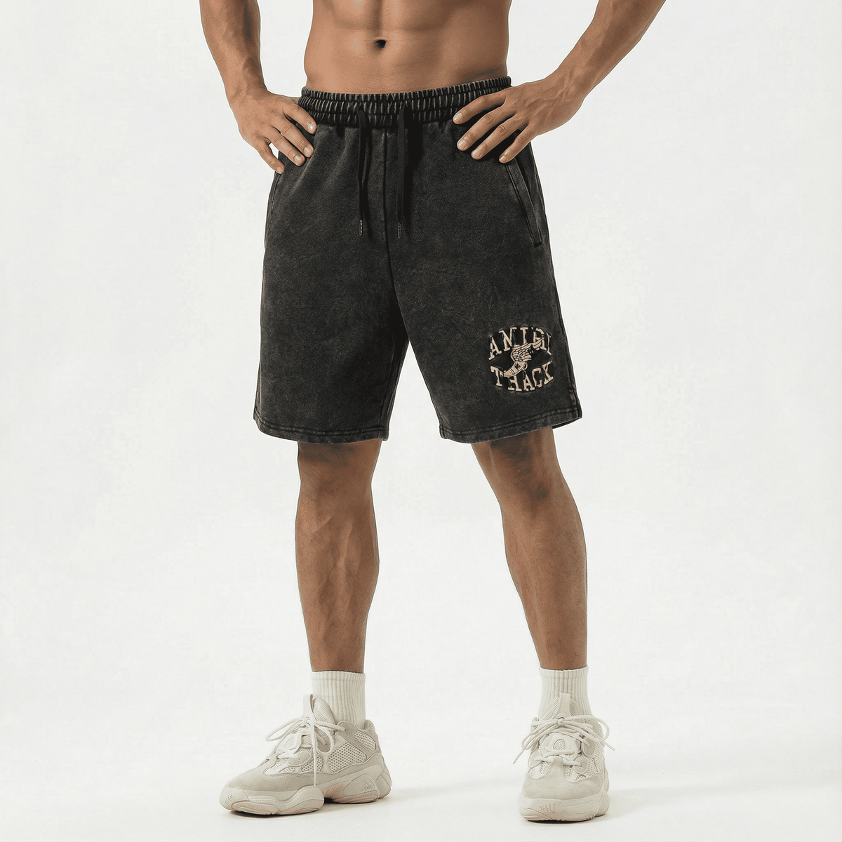 Bermuda negra para hombre - con modelo - JDC Luxury Store
