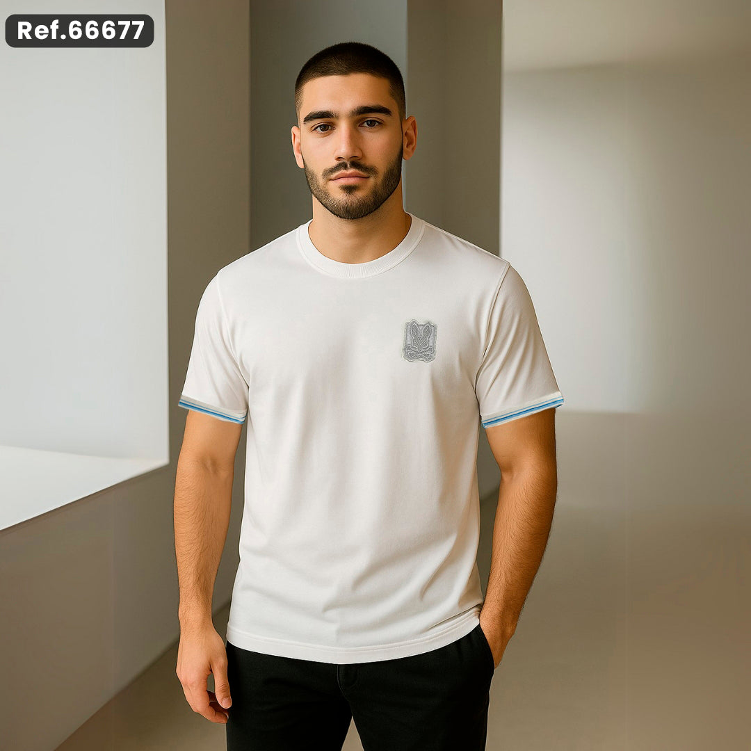 Camiseta básica blanca para hombre - con modelo - JDC Luxury Store