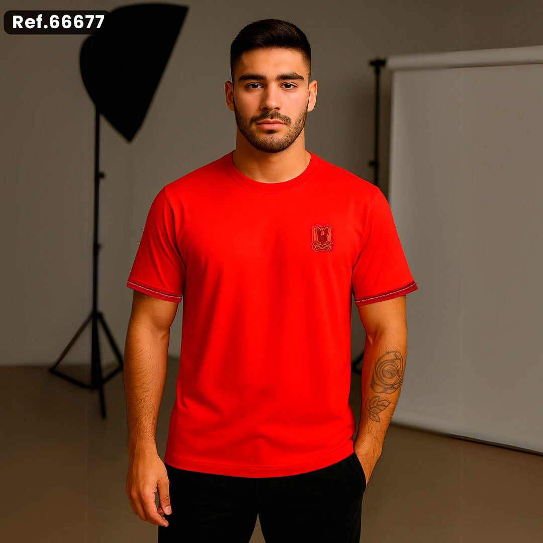 Camiseta básica roja para hombre - con modelo - JDC Luxury Store