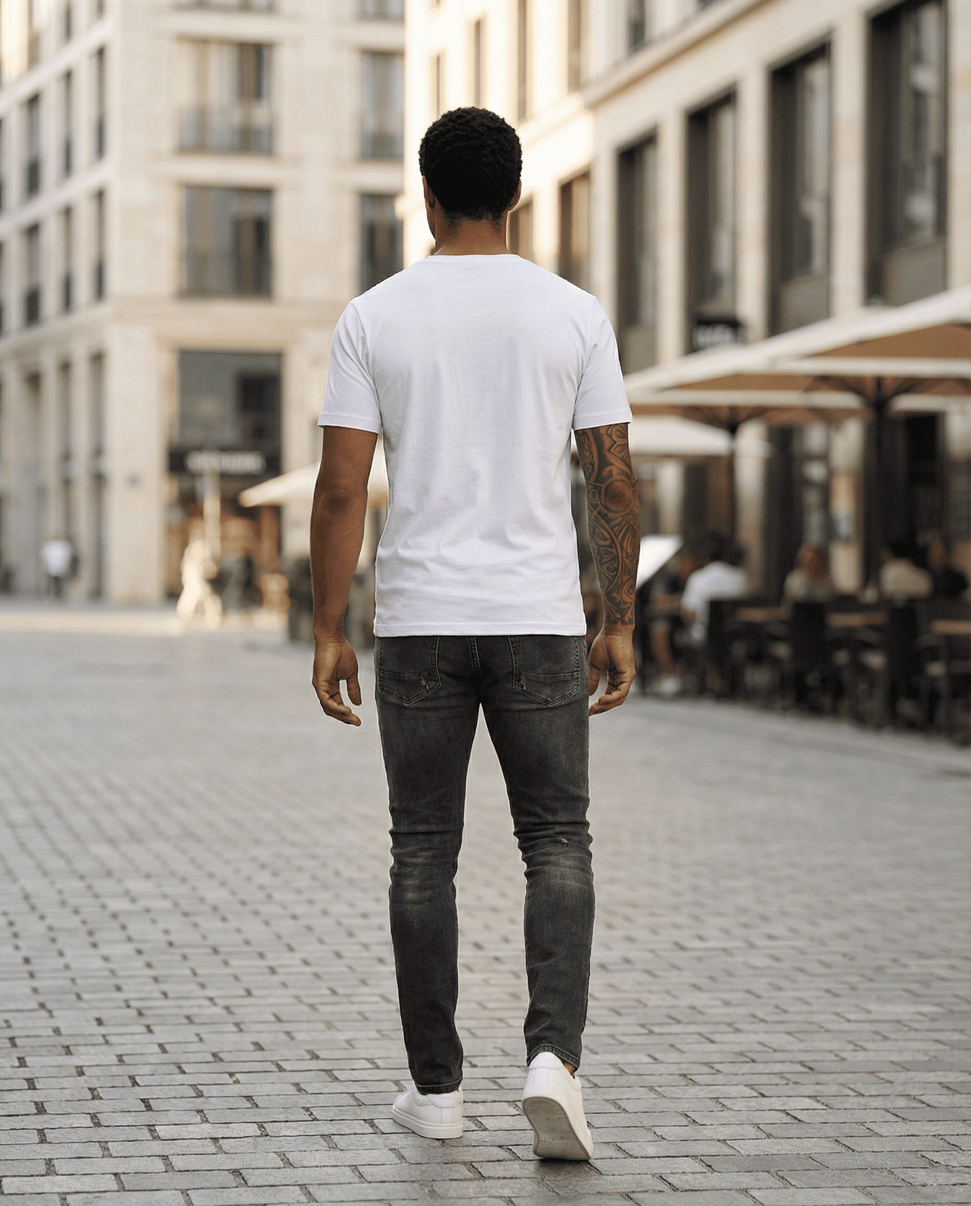 Camiseta básica blanca para hombre - vista trasera - JDC Luxury Store