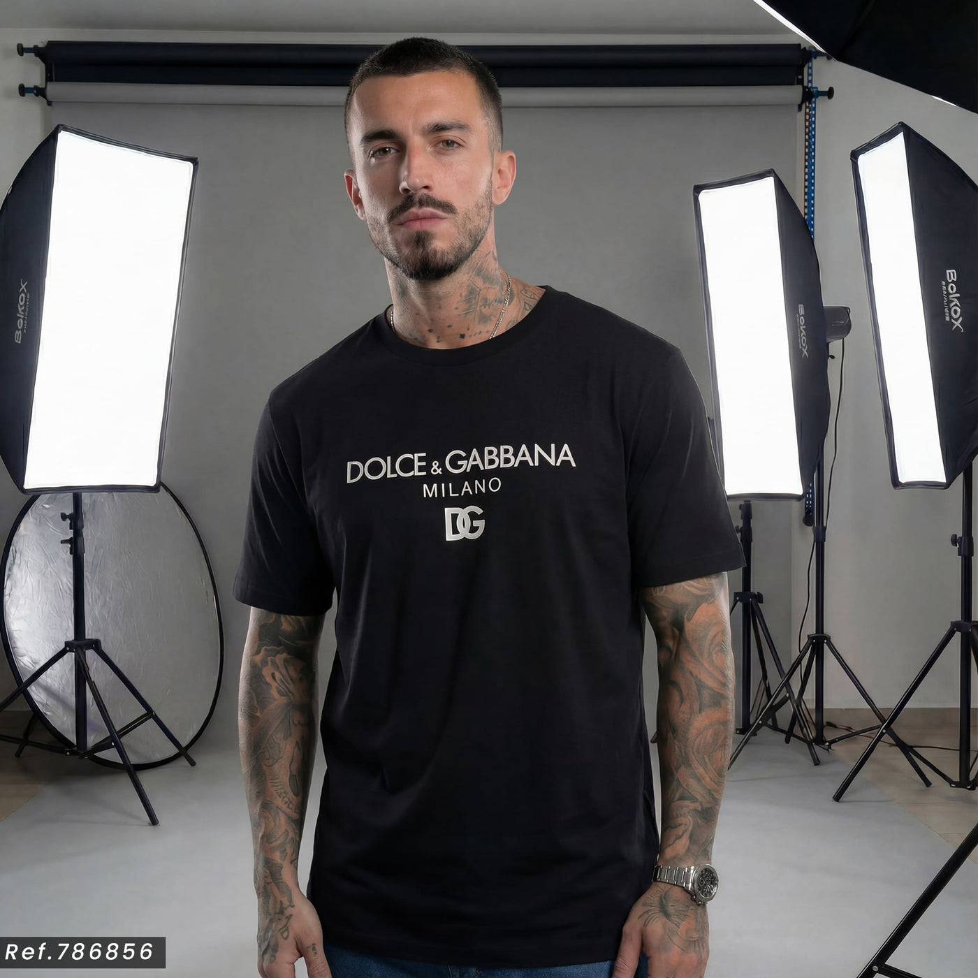 Camiseta estampada negra para hombre - con modelo - JDC Luxury Store
