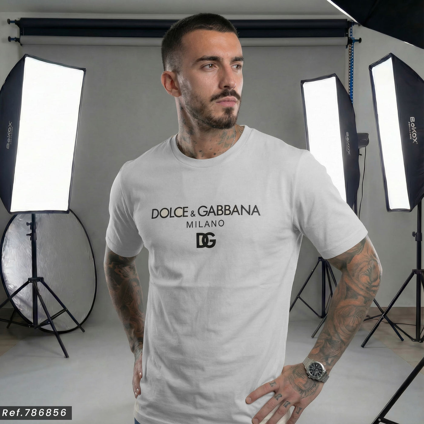 Camiseta estampada blanca para hombre - con modelo - JDC Luxury Store