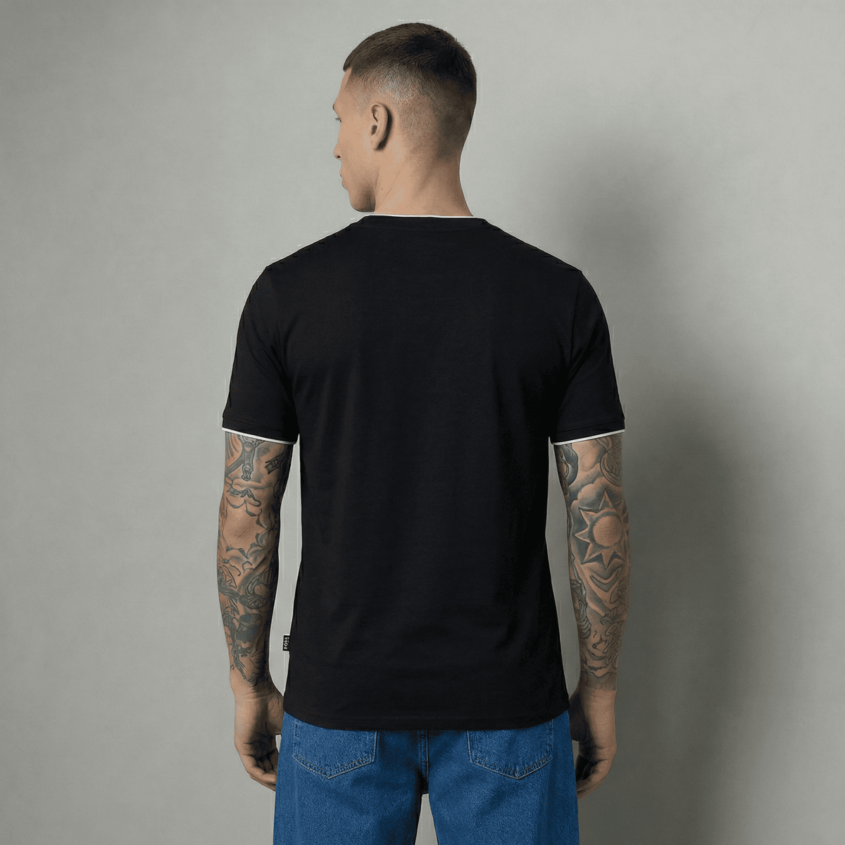 Camiseta básica negra para hombre - vista trasera - JDC Luxury Store