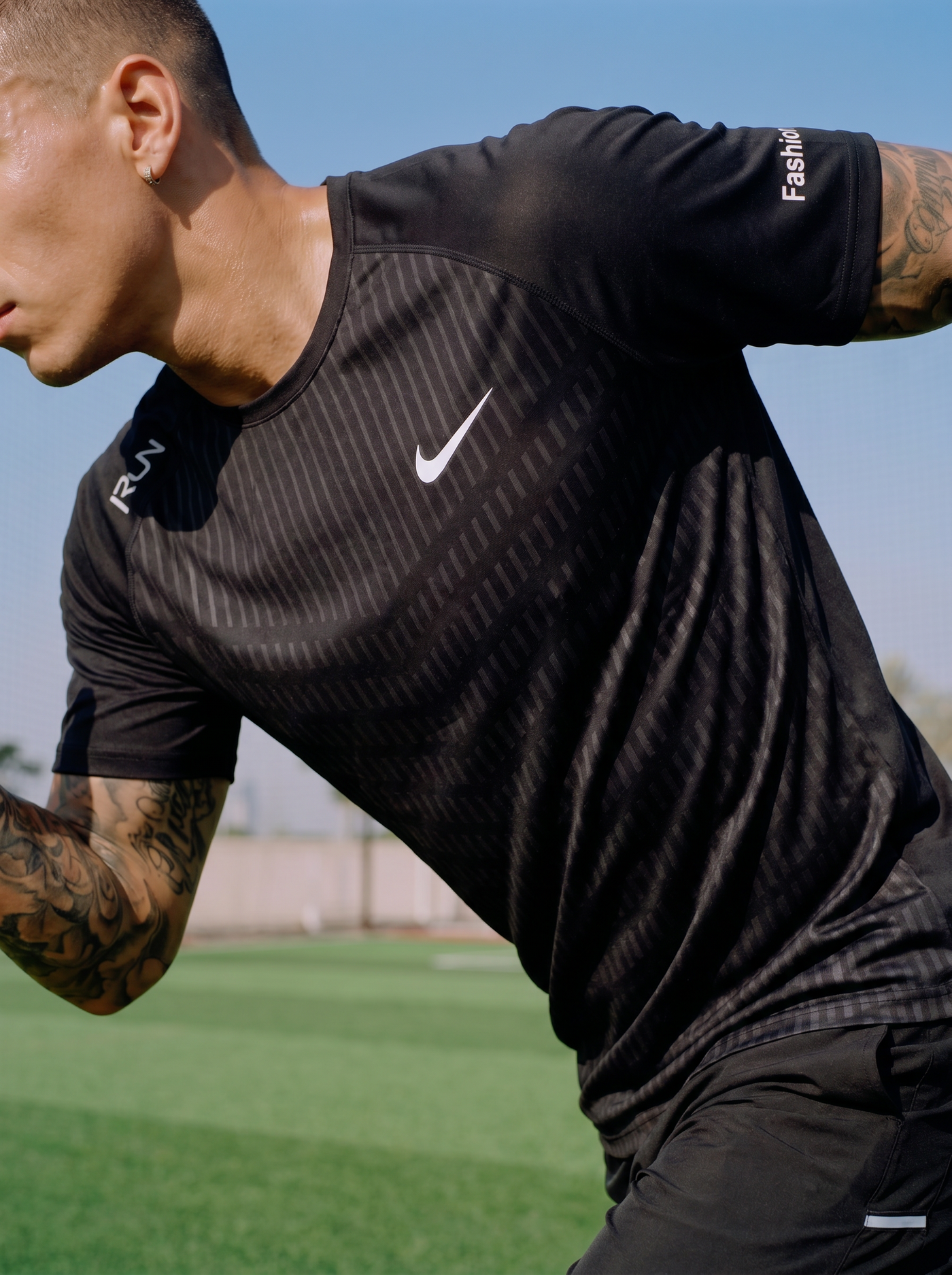 Camiseta Deportiva Negro para hombre Ref. CAM26