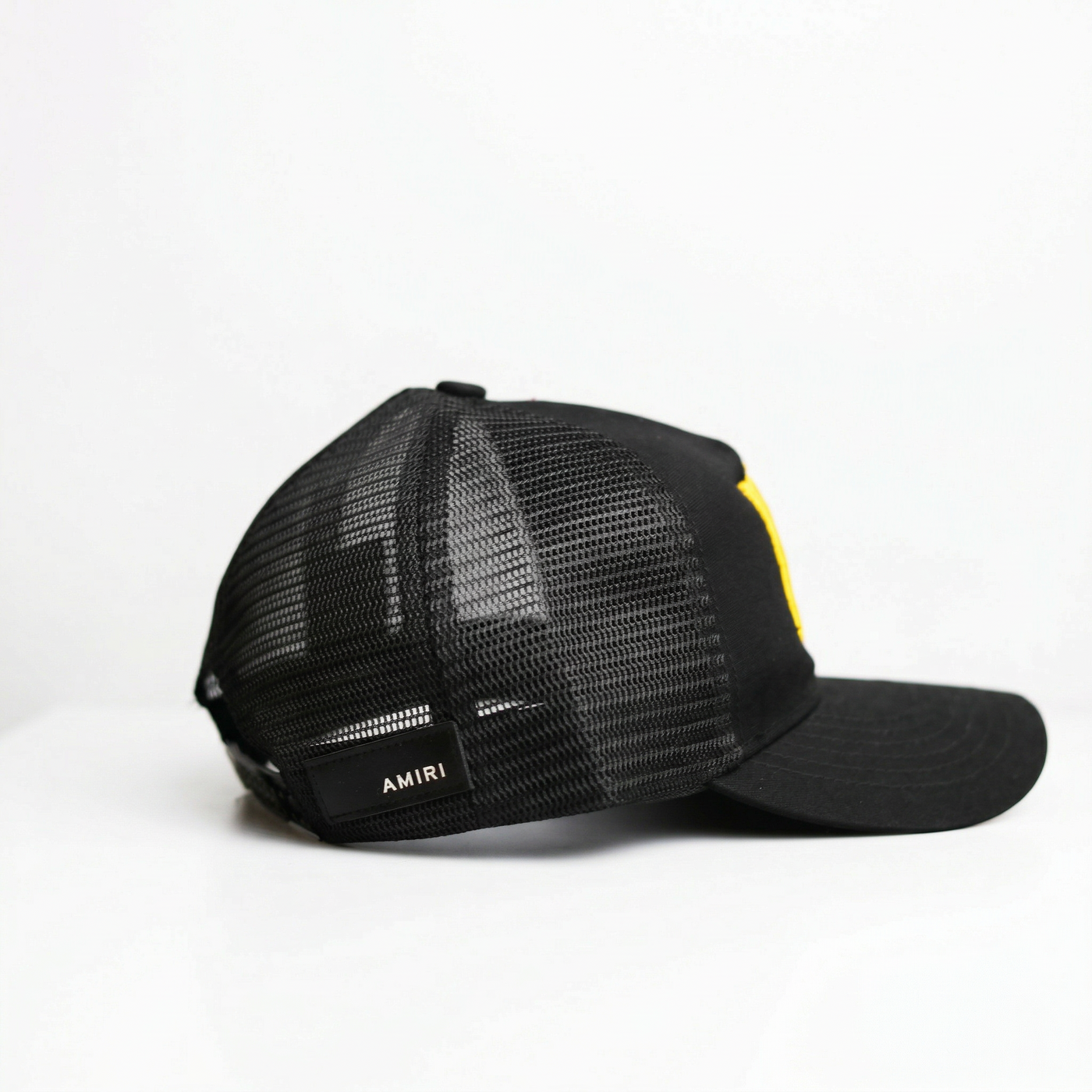 Gorra negra para hombre - vista lateral - JDC Luxury Store