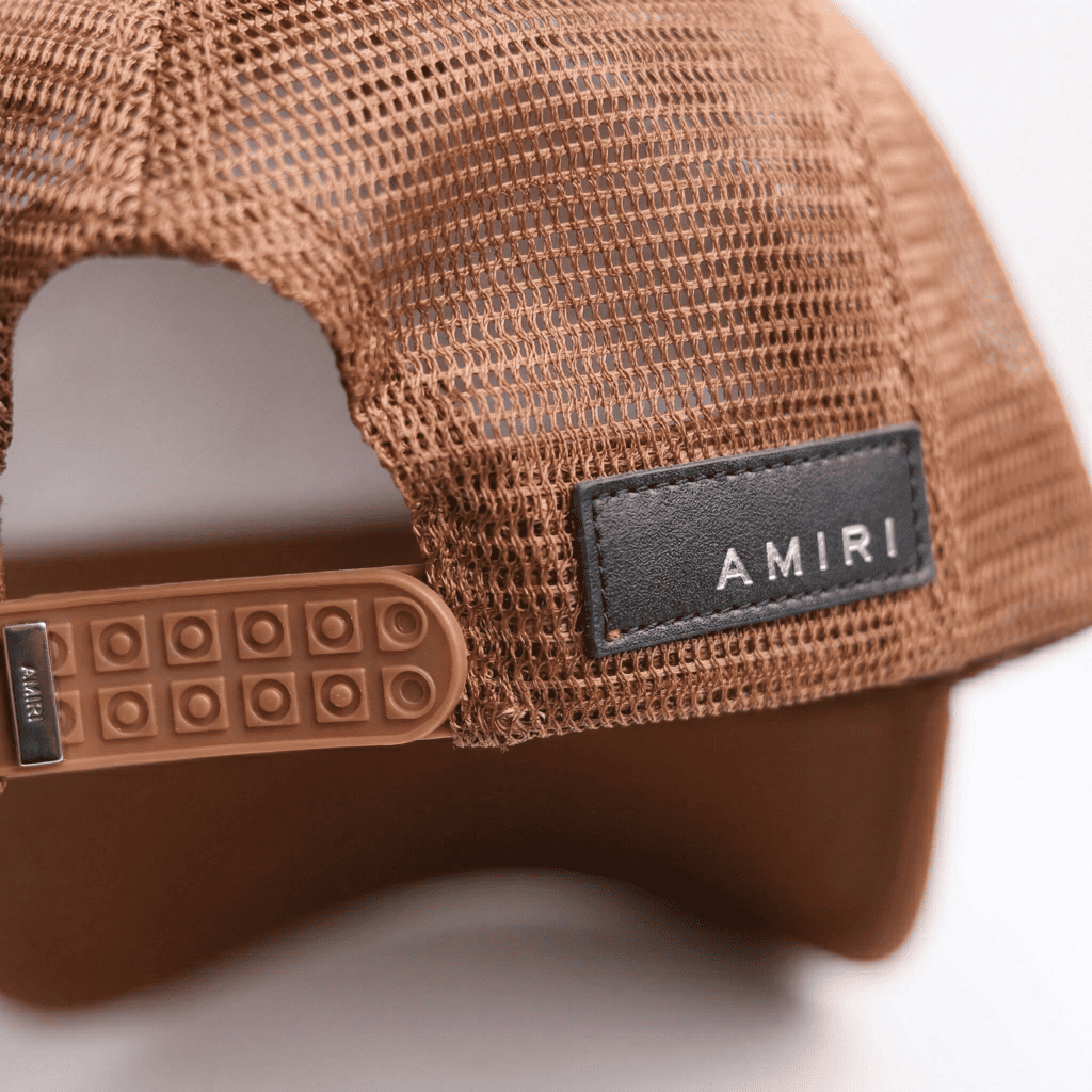 Gorra caqui para hombre - detalle - JDC Luxury Store