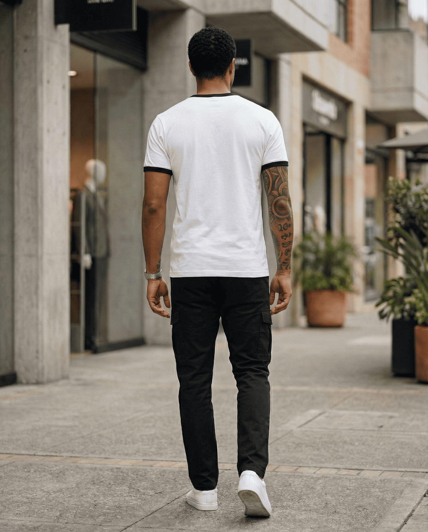 Camiseta básica blanca para hombre - vista trasera - JDC Luxury Store