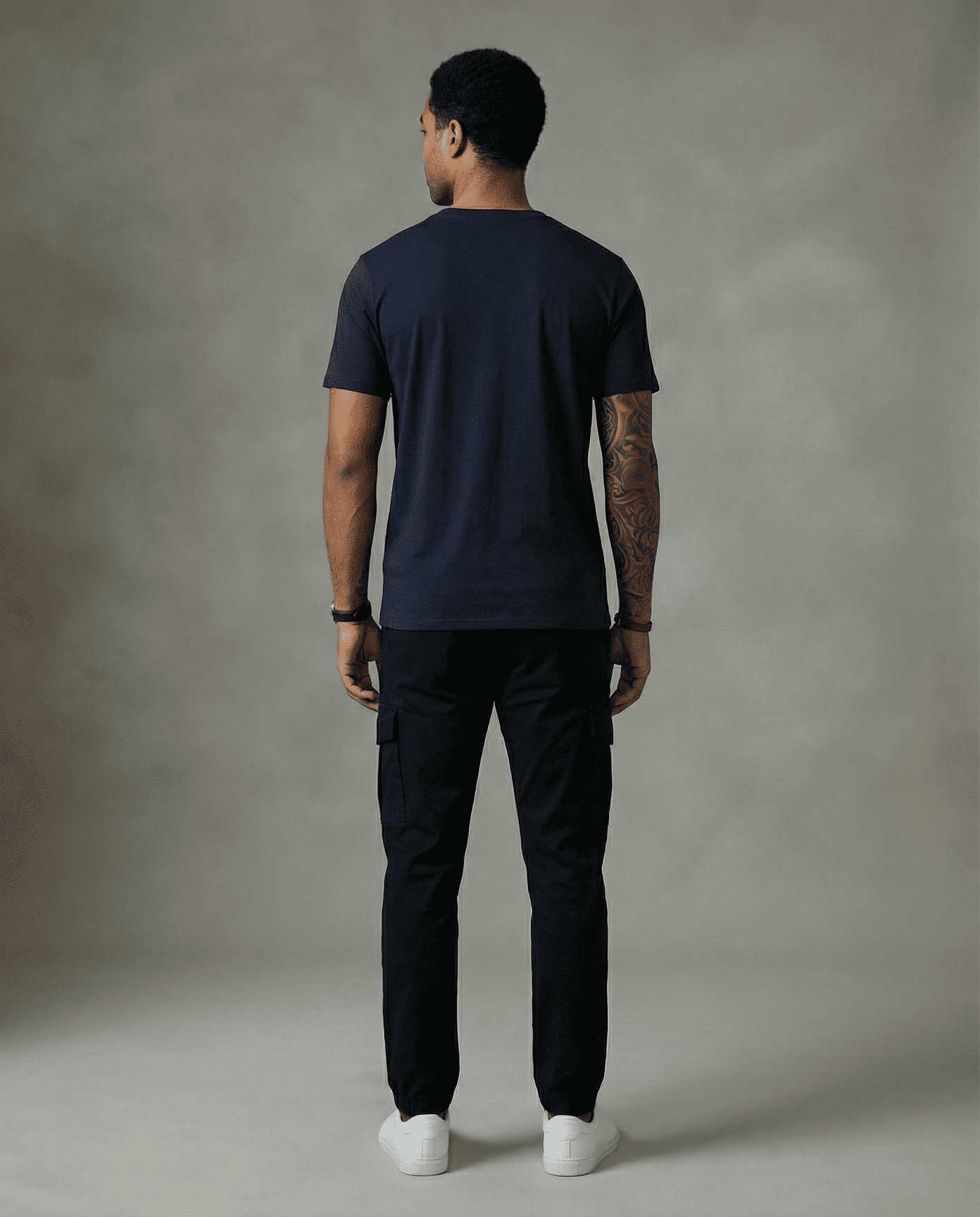 Camiseta básica azul oscuro para hombre - vista trasera - JDC Luxury Store