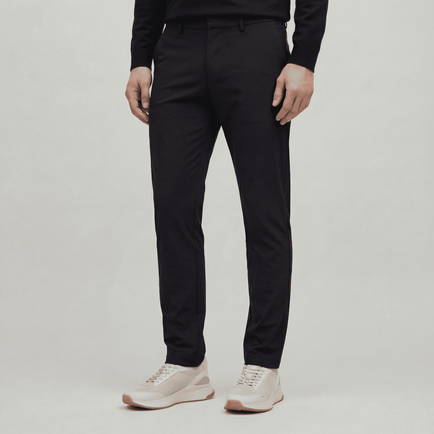 Pantalón negro para hombre - con modelo - JDC Luxury Store