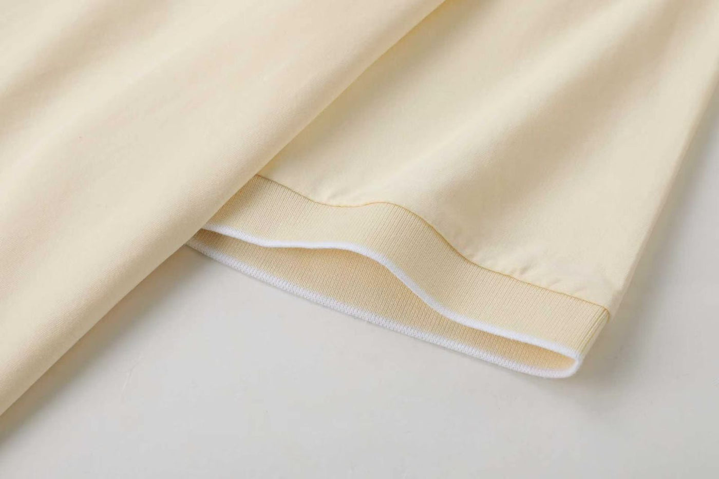 Camiseta básica crema para hombre - imagen 6 - JDC Luxury Store