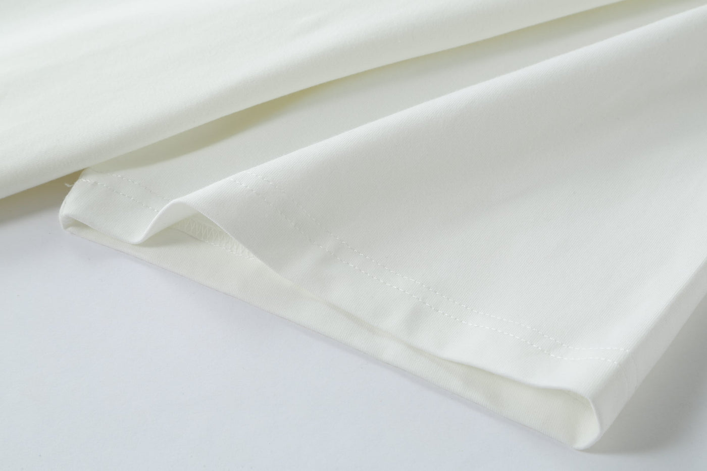 Camiseta oversize blanca para hombre - imagen 4 - JDC Luxury Store