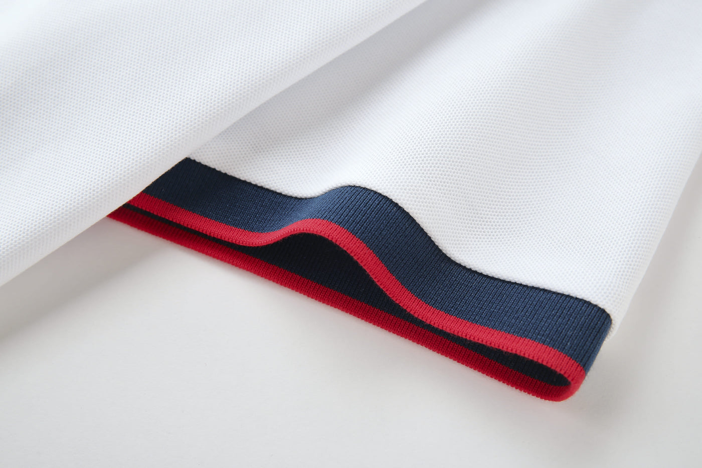 Polo blanca para hombre - imagen 4 - JDC Luxury Store