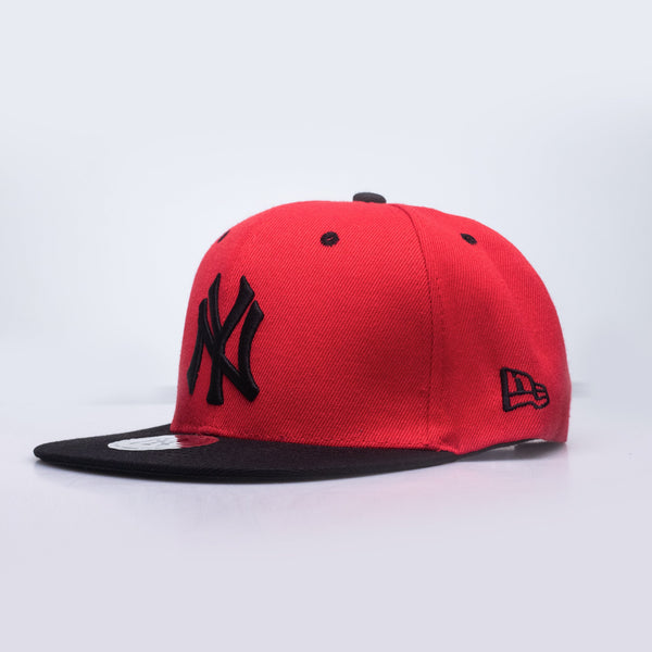GORRA NY PLANA ROJA/NEGRA