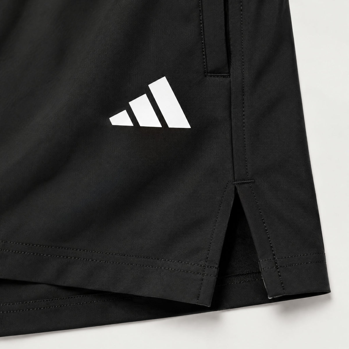Pantaloneta Deportiva Negra Para Hombre Ref. PAN31