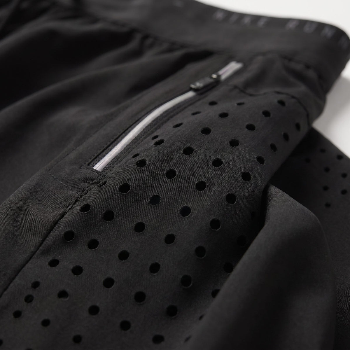 Pantaloneta Deportiva Negra Para Hombre Ref. PAN36