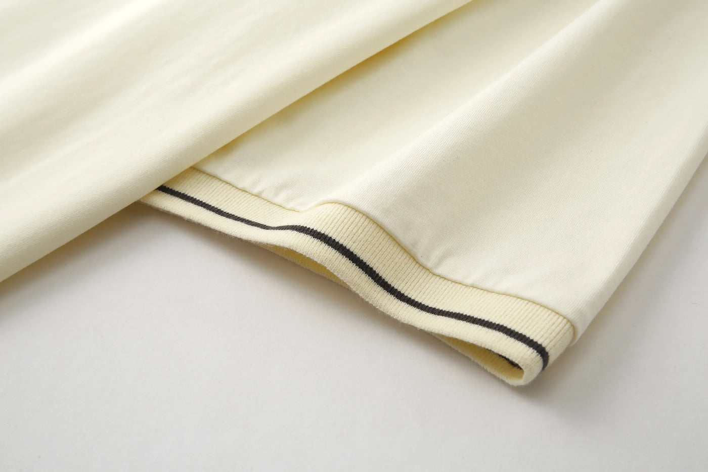 Camiseta básica crema para hombre - imagen 6 - JDC Luxury Store